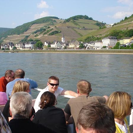 Hotel Gasthof Schuster Und Gaestehaus 로데스하임암라인 외부 사진