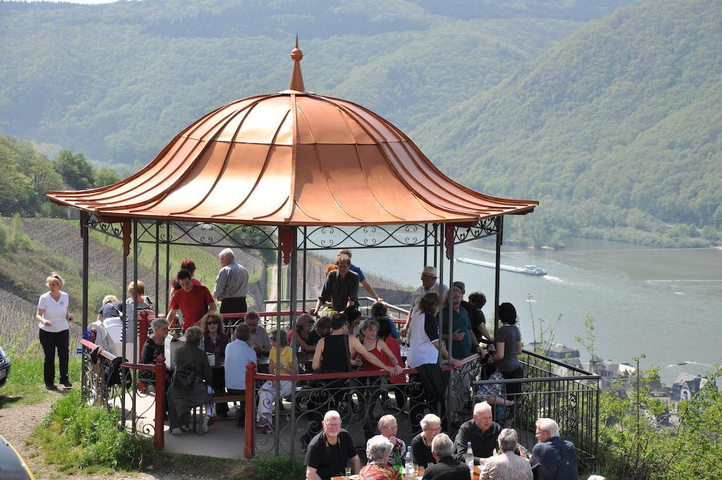 Hotel Gasthof Schuster Und Gaestehaus 로데스하임암라인 외부 사진